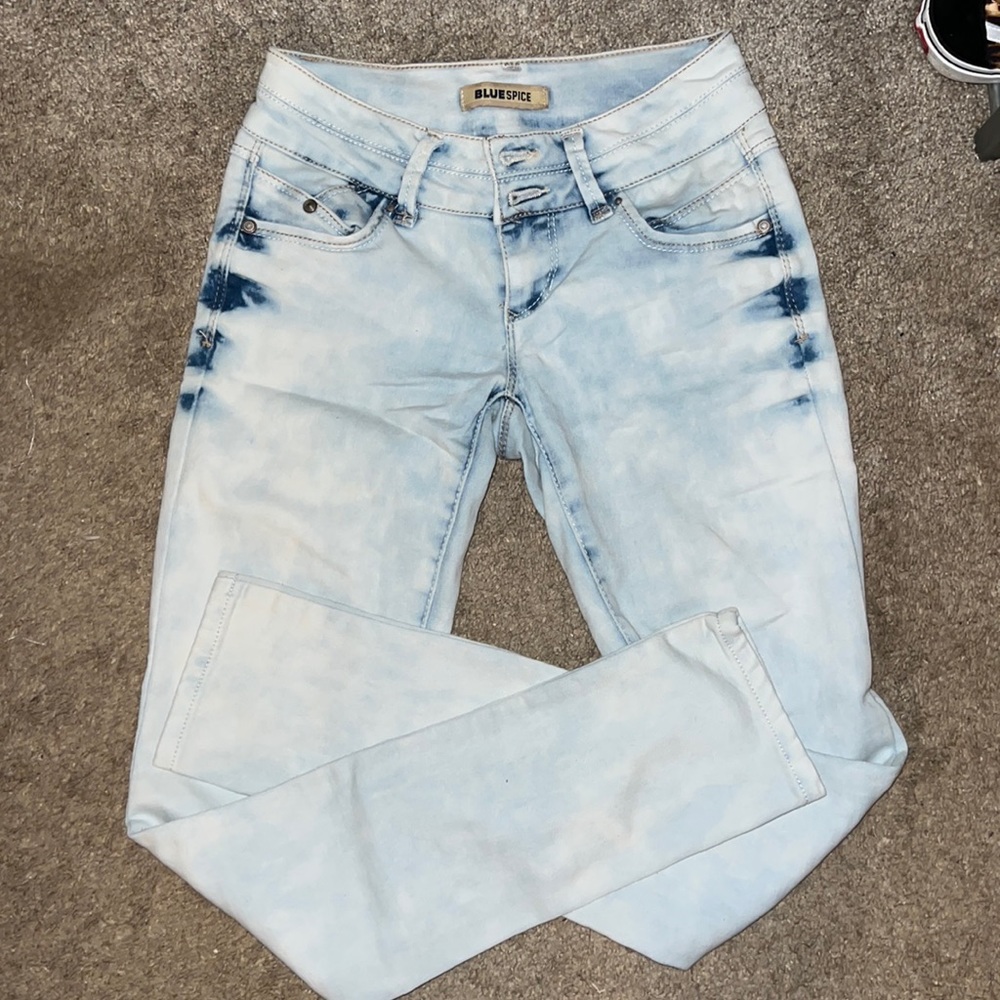 Light Wash Skinny Jeans